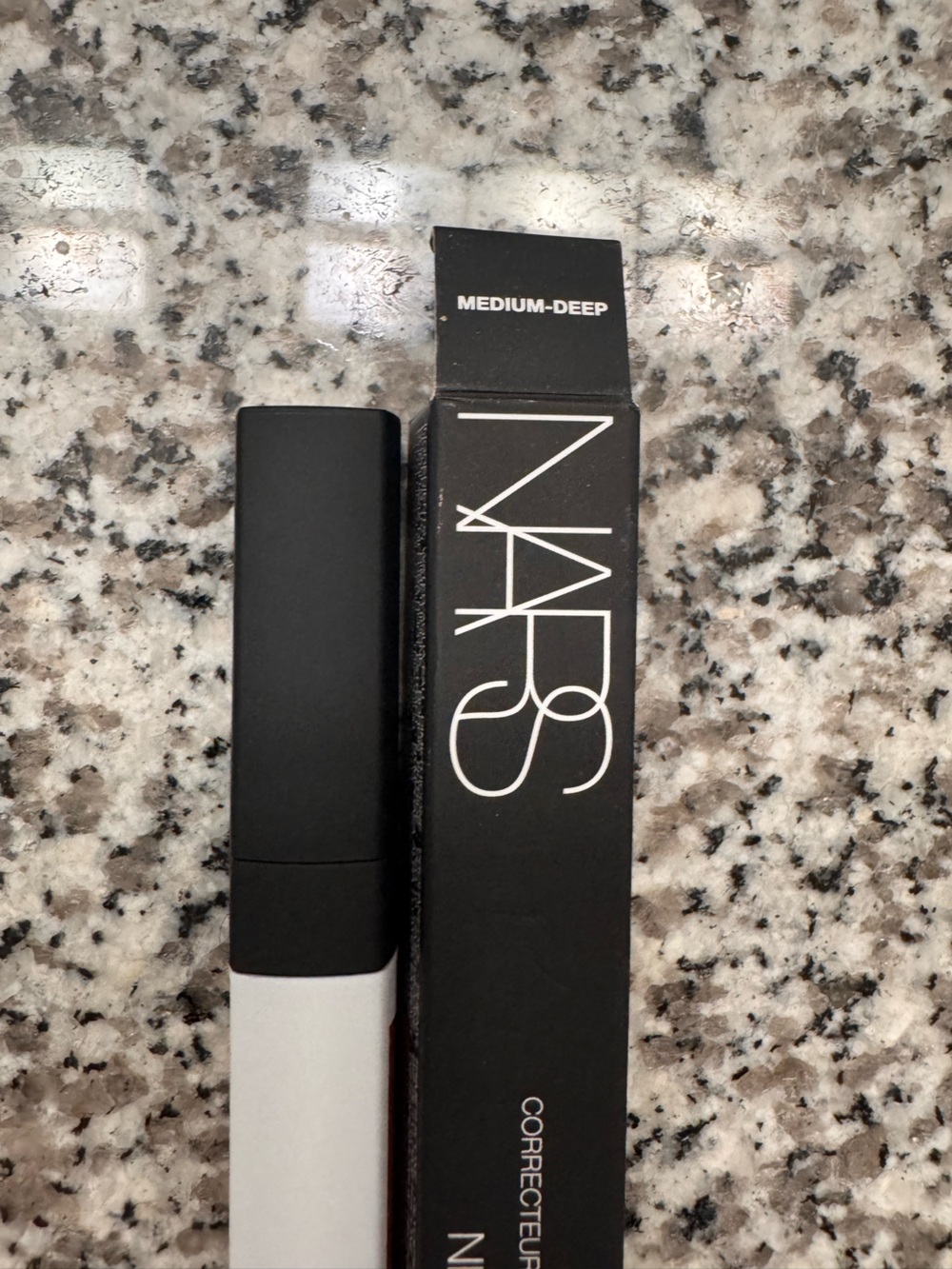NARS Color Corrector - Picture 2 of 5